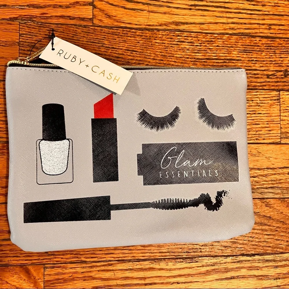 NWT Ruby & Cash Glam Essentials Makeup Bag 9x7